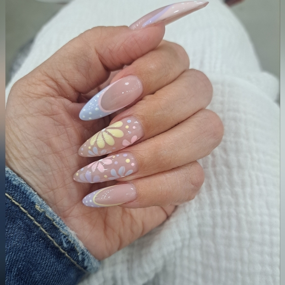 💅 - Picture 3 of 3